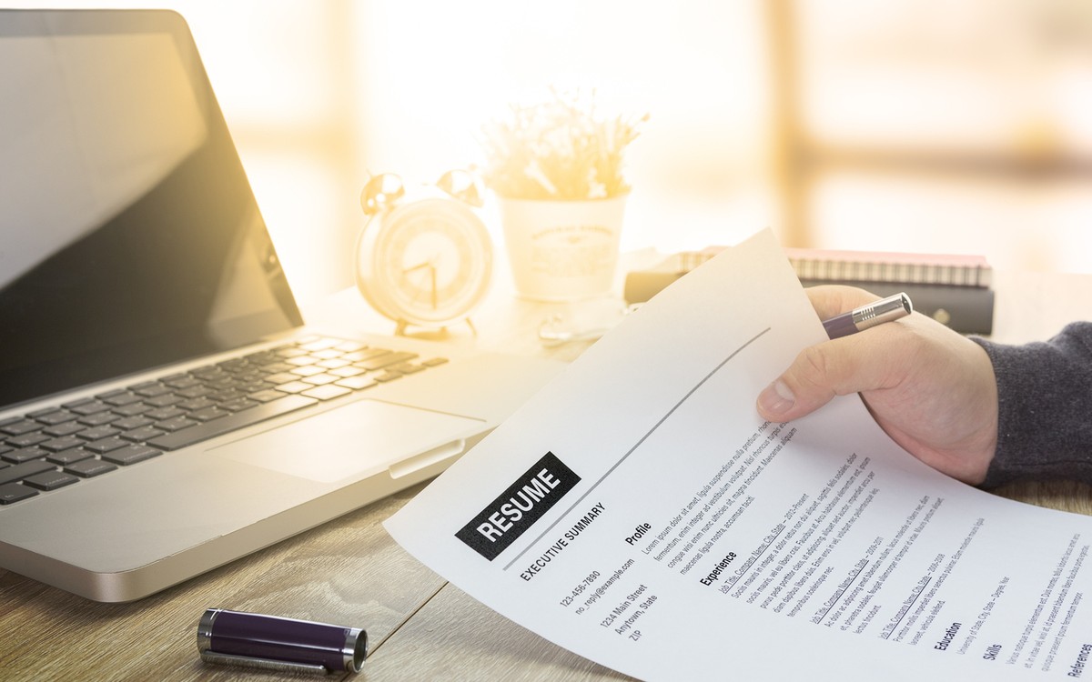 How to Write a Resume That Gets Past the First Round